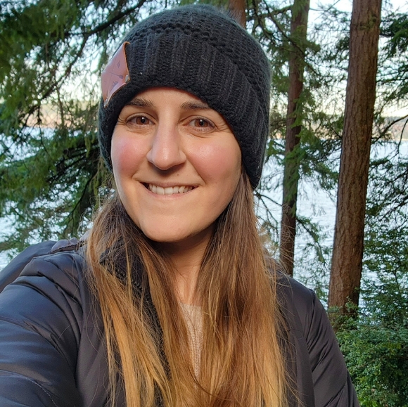 Meet your Posher, Pamela - Picture 1 of 4